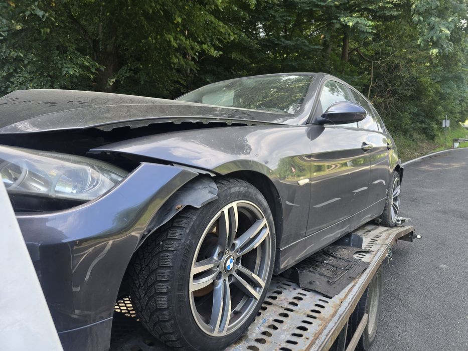 Vând BMW seria 3 e90, motor 2.0 diesel. Avariat • Lovit • Inmatriculat
