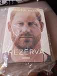 Carte REZERVA a printului Harry