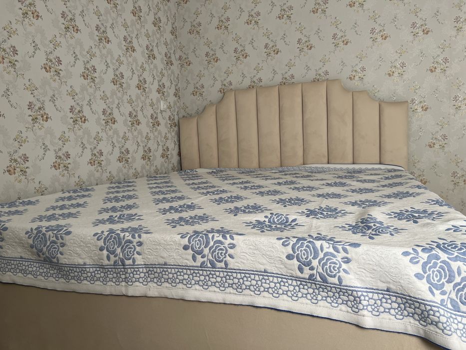 Спальный кровать