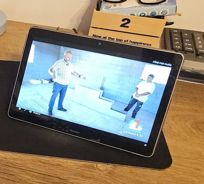 tableta Huawei MediaPad T3 10 - cu slot SIM, husa - buna de cadou