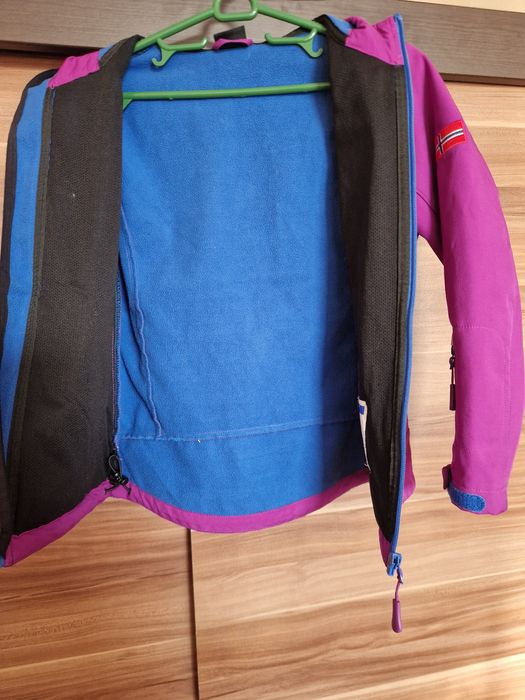 Яке за момиче Trollkids 140