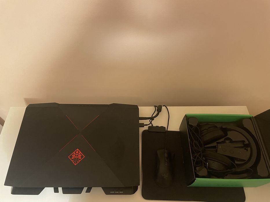 Laptop gaming plus accesorii