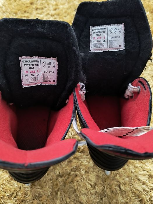 Vând patine Hockey se Crowned