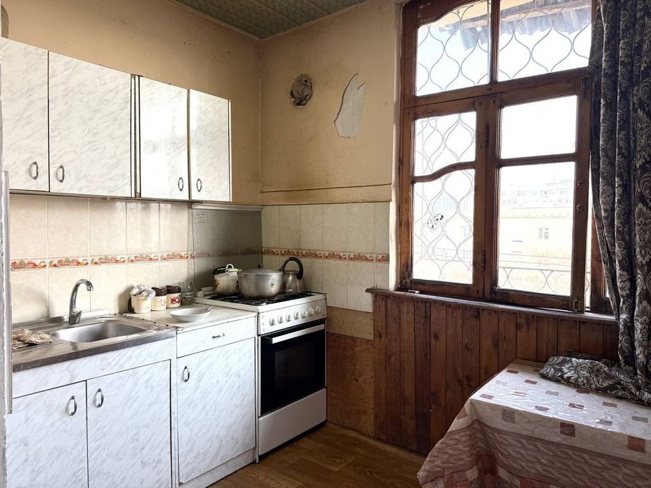 3/5/5, Кадышева, Лисунова1,Авиасозлар 1, школа 61