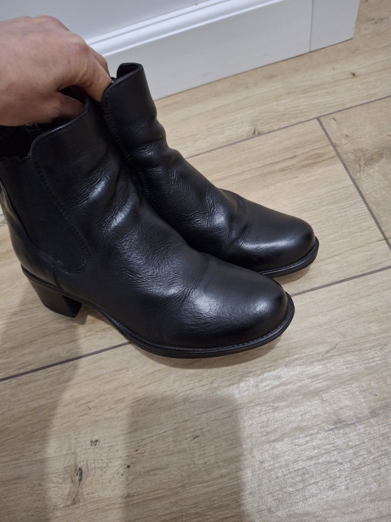 Ghete piele Lasocki primavara - toamna