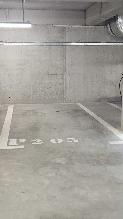 Inchiriez loc parcare subteran Triama Residence