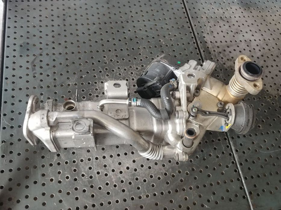 racitor gaze cu egr 2.0 d n47d20d bmw seria 1 f20 seria 5 f11 f10  7822350  7810871  1171-7822350-03