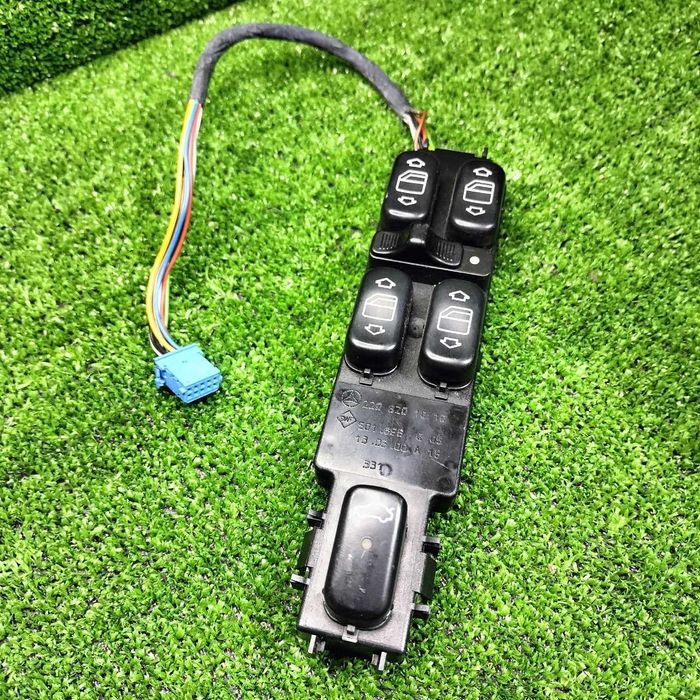 Продам Блок управления стеклоподъемниками Mercedes Benz S Class W 220