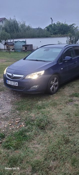 Opel Astra J, motor 1.7 cdti, 125hp, fabricatie 2010