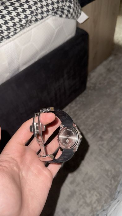 Patek philipe 100.000 tissot 150.000