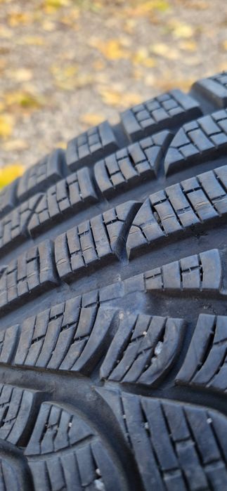 Vând cauciuc pireli sottozero winter 210