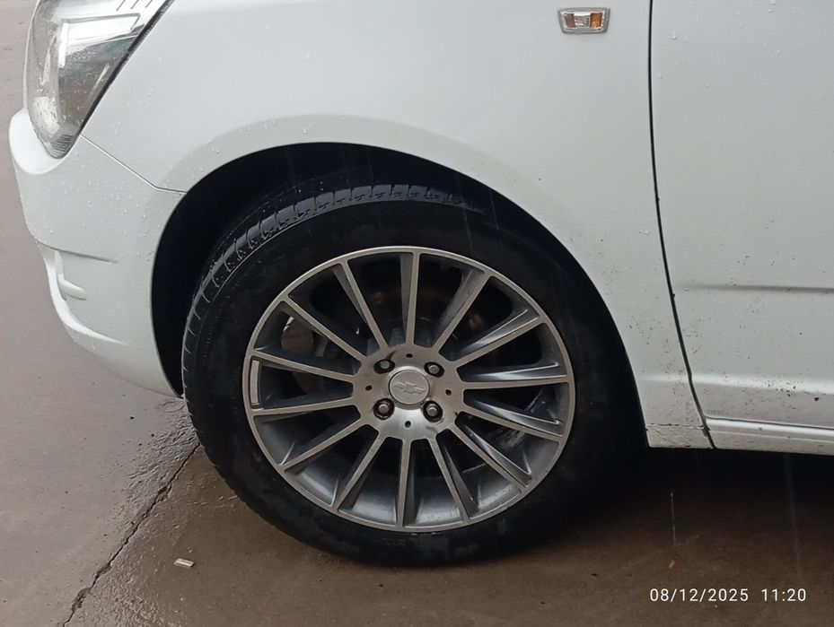 Saka diska baloni bilan