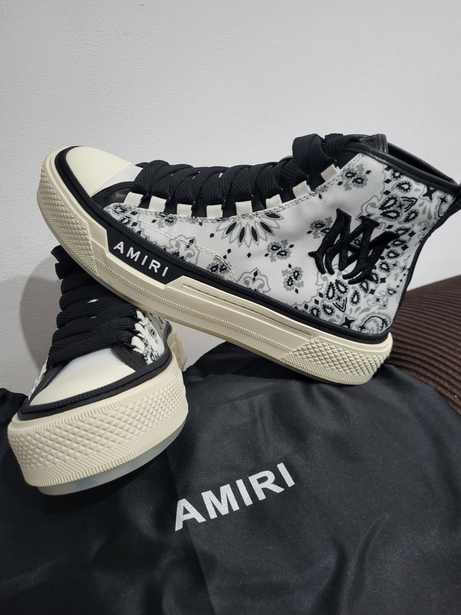 Sneakersi Amiri NEW Model