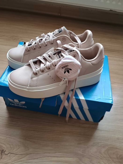 Дамски кецове Adidas