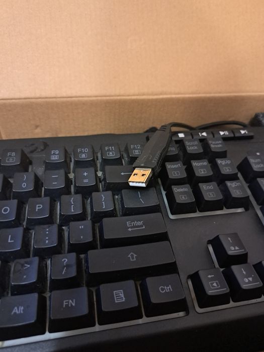 Геймърска клавиатура Redragon K512 RGB