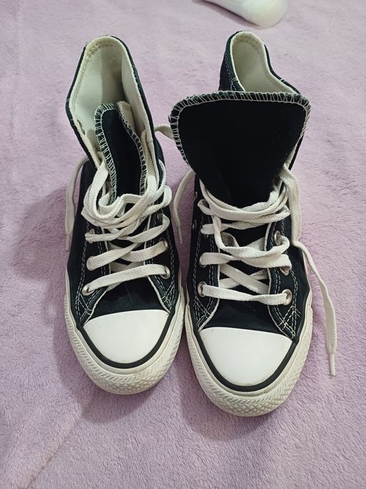 Converse valentine's day