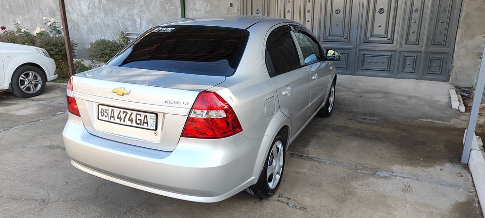 Нексия R3 продоётся.