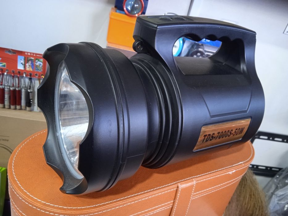 Фонарик,головной фонарик