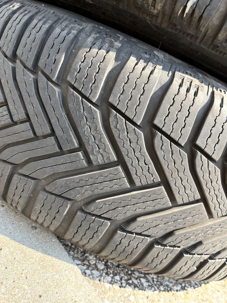 Джанти със зимни гуми 205/55 16 MIchelin за BMW