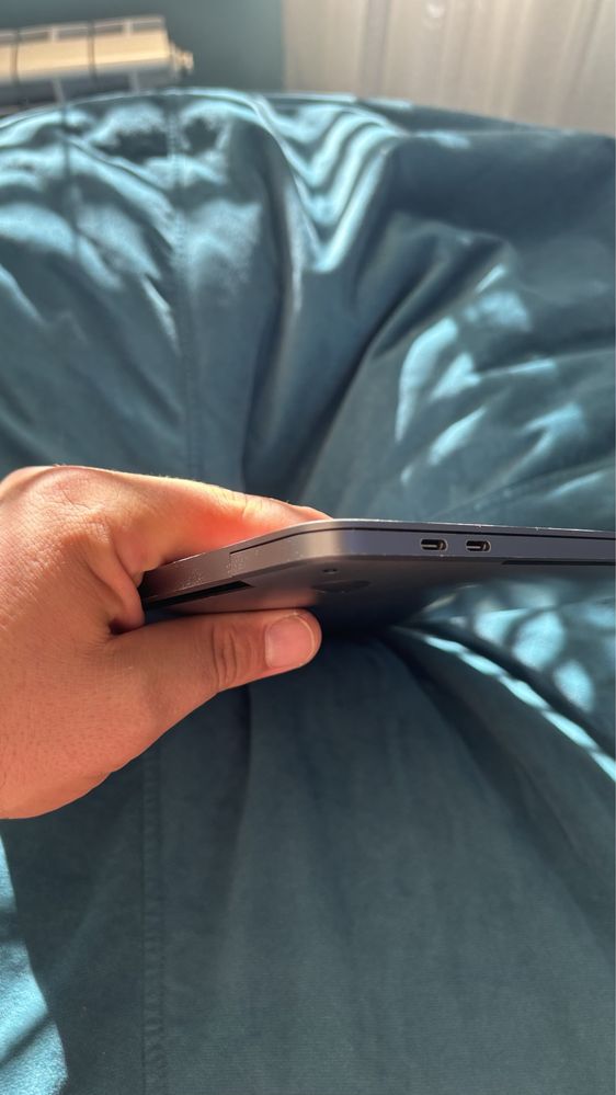 MacBook Pro 15” 2018 i7 2.6GHz 16GB/512 SSD
