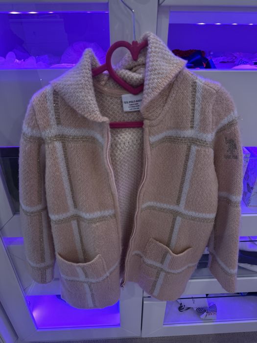 Продавам якета подходящи за предстоящия сезон