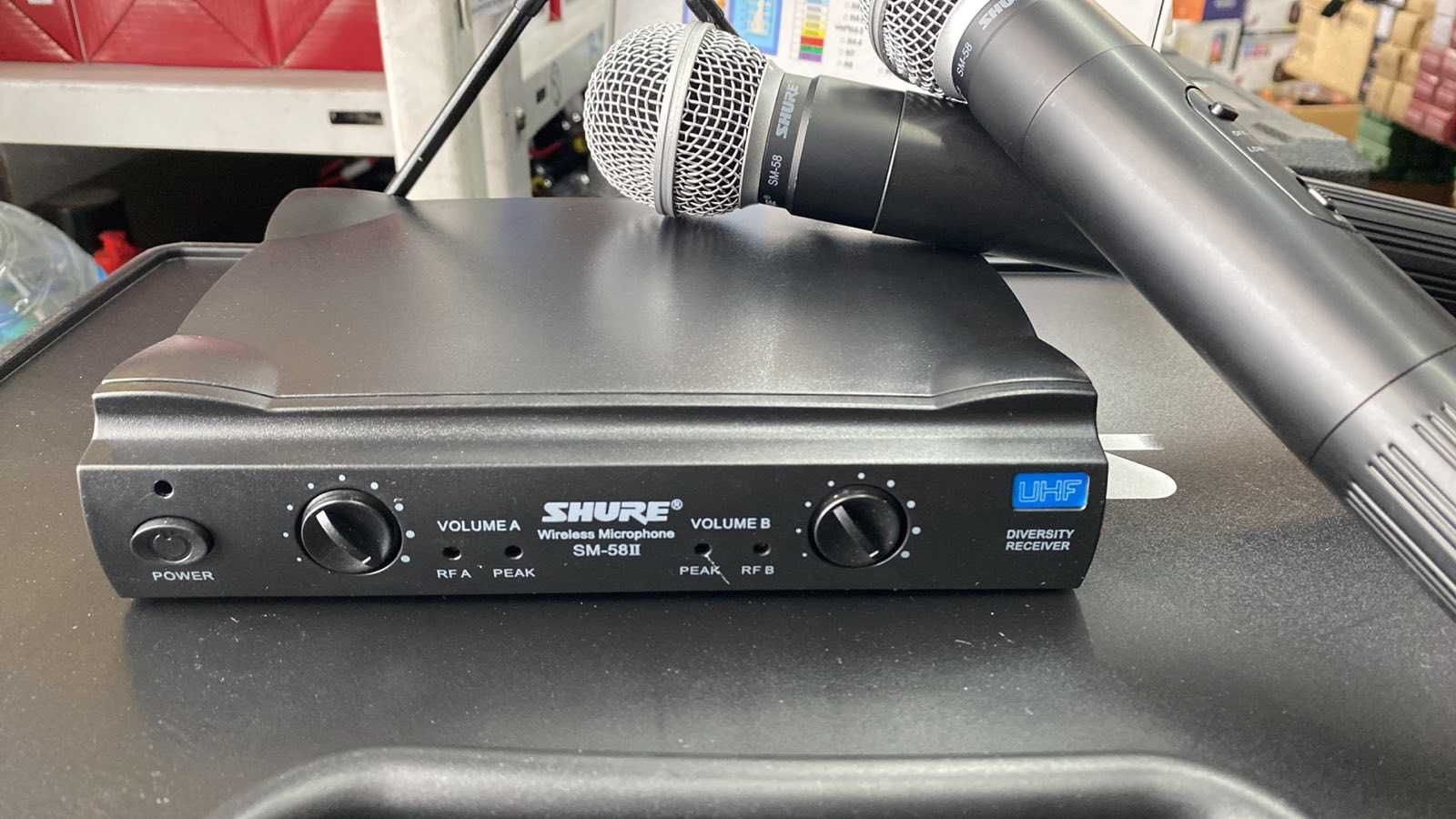 Професионални микрофони Shure Sm58 Vocal artist 2бр безжични в куфар