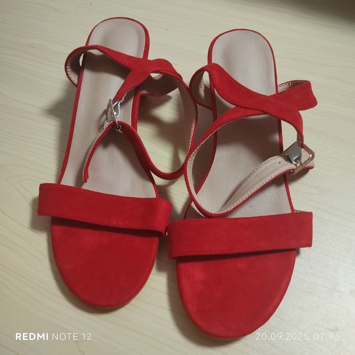 Червени сандали велур 41