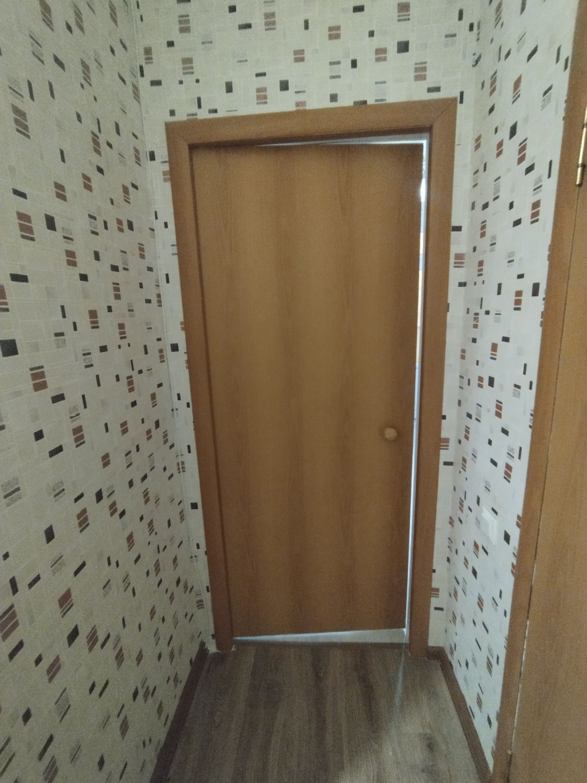 Есік орта жағдада