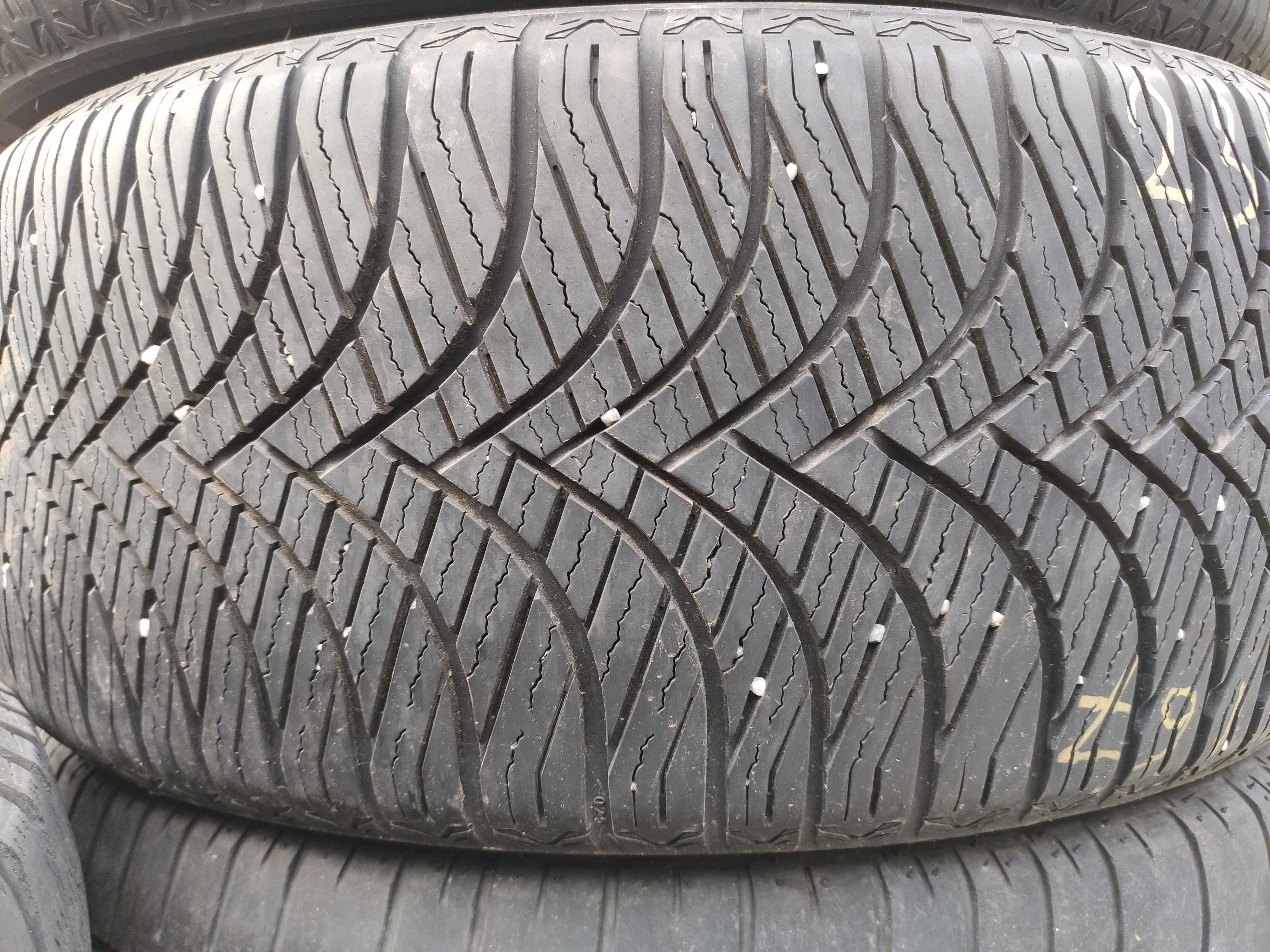 2бр Всесезонни гуми 235 45 18 - Goodride - DOT 2022