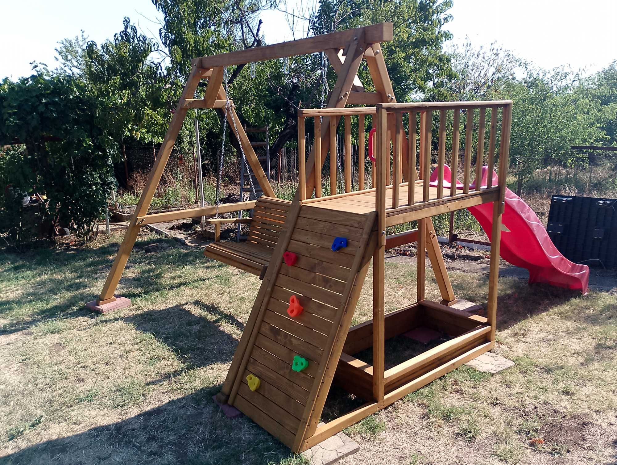Дървена люлка с катерушка,пясъчник,пързалка и пейка