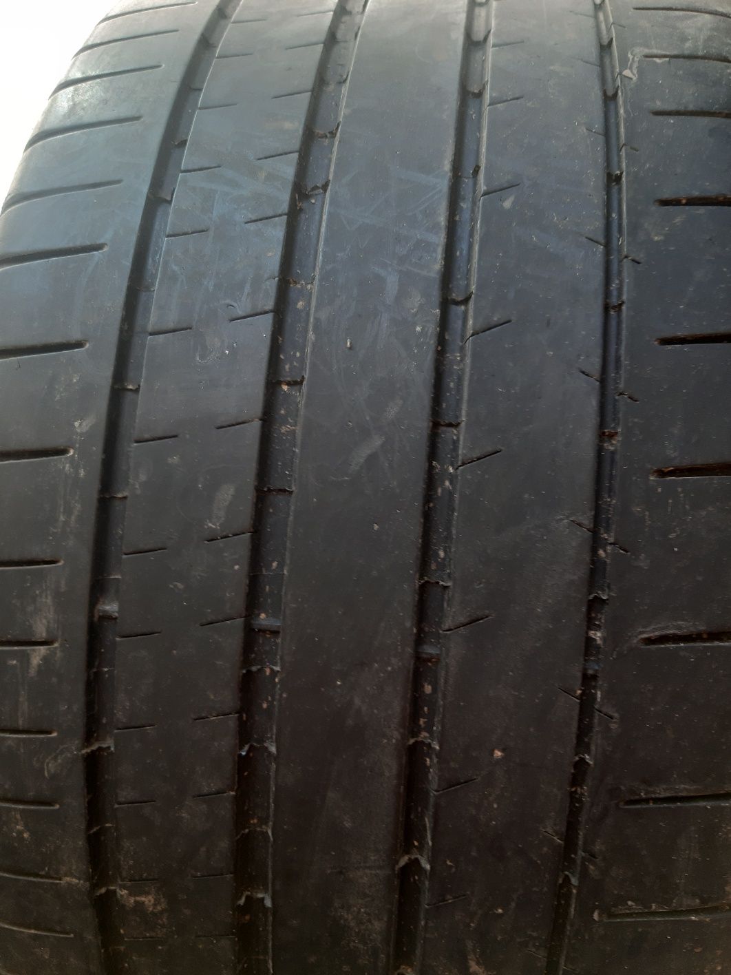 Гуми Michelin 285/30/21