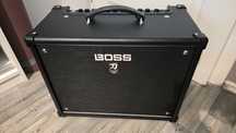 Продавам китарен усилвател комбо Boss Katana 50 MkII