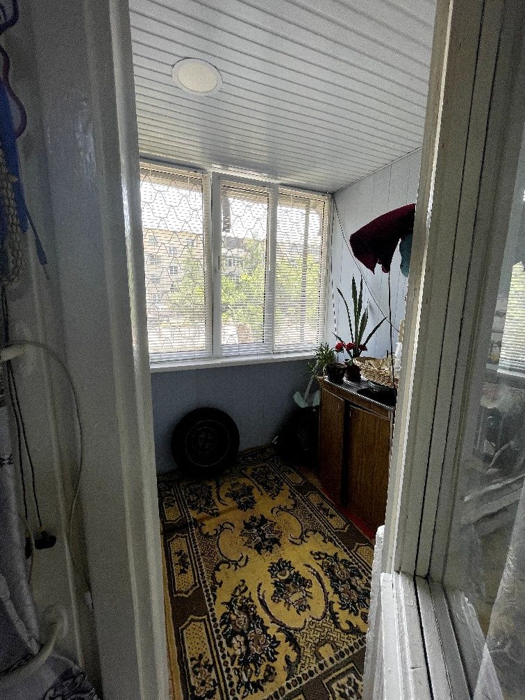 Киргили пеликанда 2 хонали квартира 3 хонали килса булади 21500 га