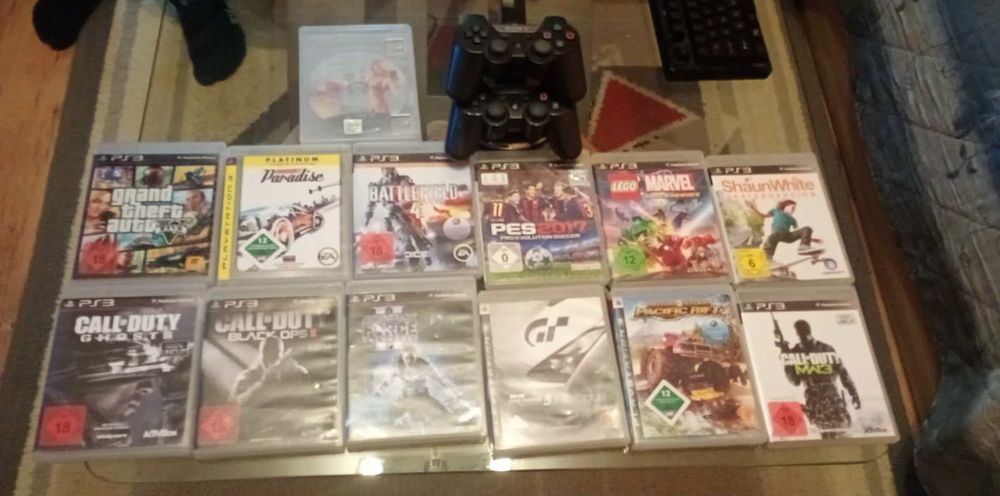 Playstation 3 + 2 джойстика и 13игри