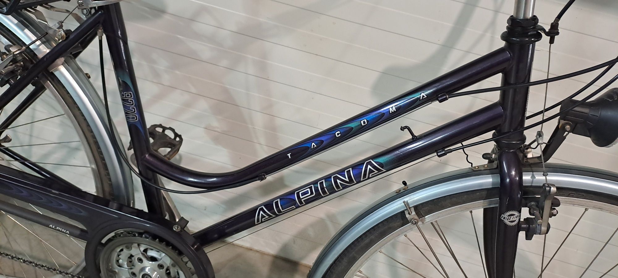 Bicicleta de oras Dame ,Alpina Tacoma 28"
Cadru Cr - mo de dame 21 vit