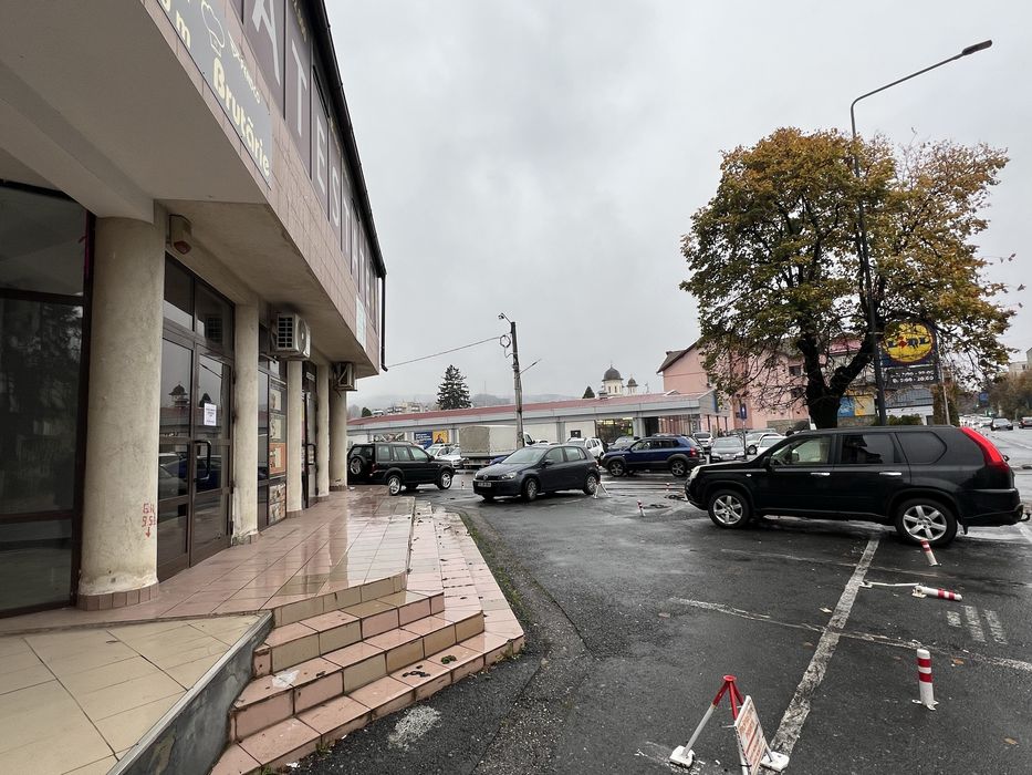 Spatiu comercial 23 mp de inchiriat str Dacia nr 20