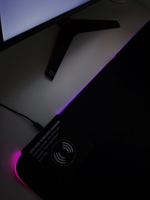 Pc Gaming / Monitor / MousePad
