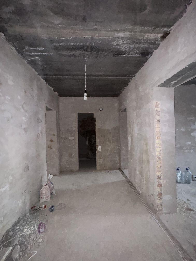 Городской больница касында 5-этажлы домнын 1 етажиндаги квартира