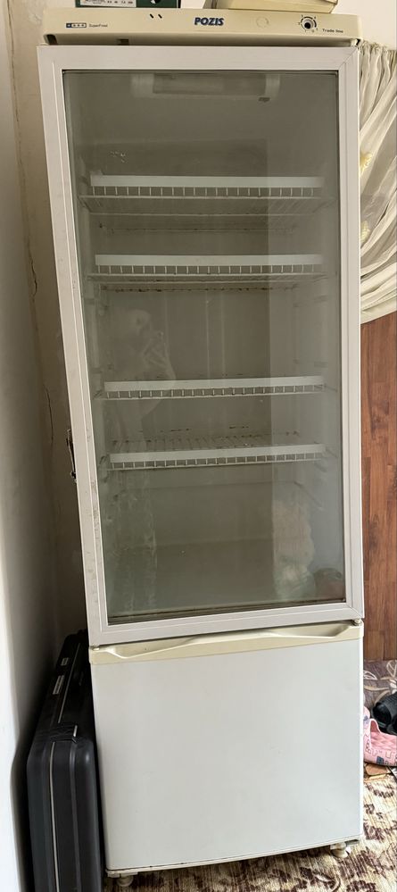 стеклянный холодильник