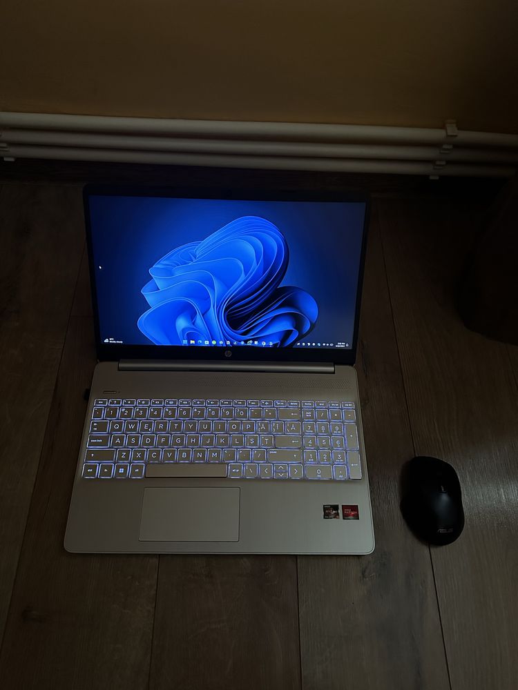 Laptop HP 15S Ryzen 5 5500U, 8GB