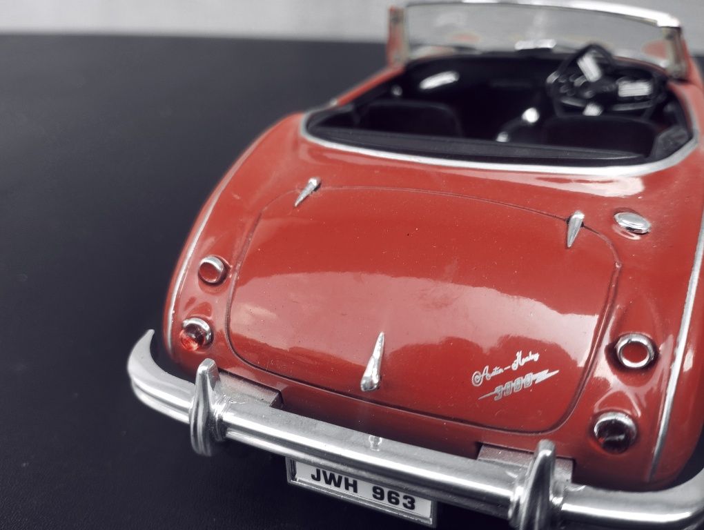 Колекционерска метална количка Austin-Healey 3000 Mark II 1:18