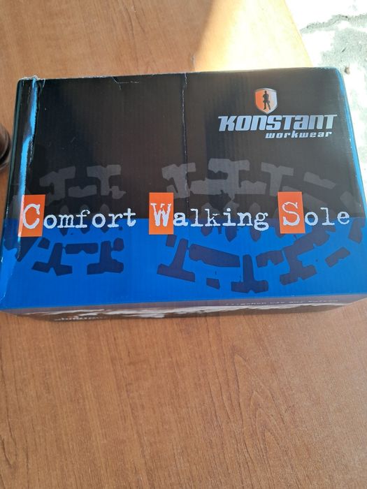 Vând incaltaminte de lucru mărimea 42