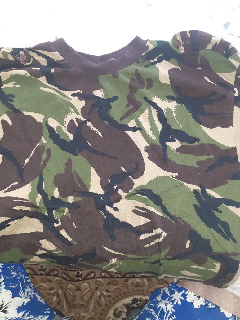 Tricou camuflaj barbati