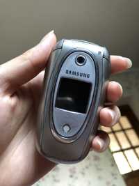 старый телефон раскладушка SAMSUNG