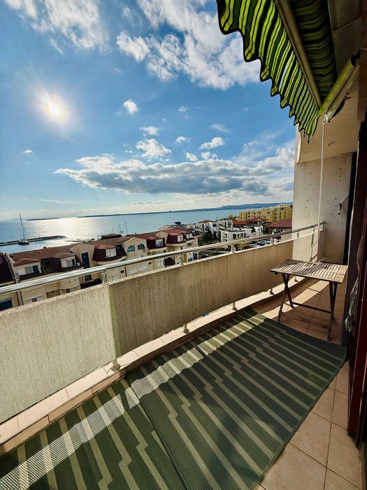 Апартамент с панорамна гледка море Св.Влас.