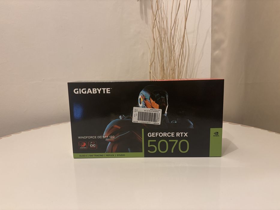 GigaByte GeForce RTX 5070 Windforce OC 12G [nou și sigilat]