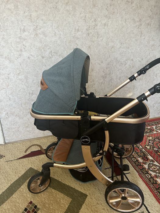 Срочно продам коляску