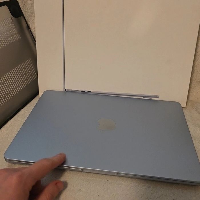 Apple MacBook Air 13" M4 chip 16GB RAM 256GB SSD Sky Blue MC6T4LL/A 20