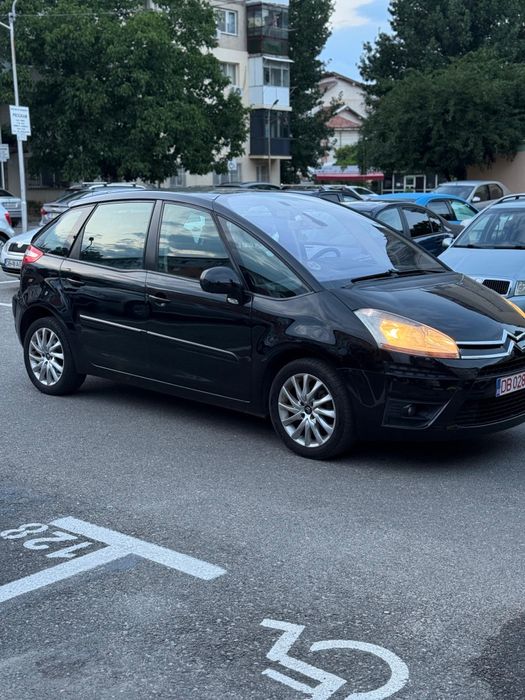Mașina bine întreținută,impecabil,