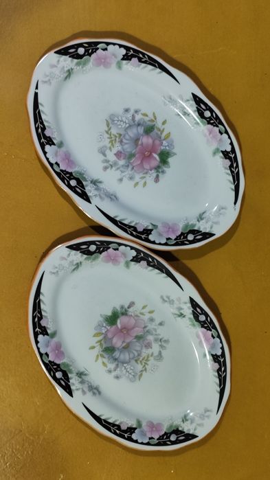 Овальные тарелки